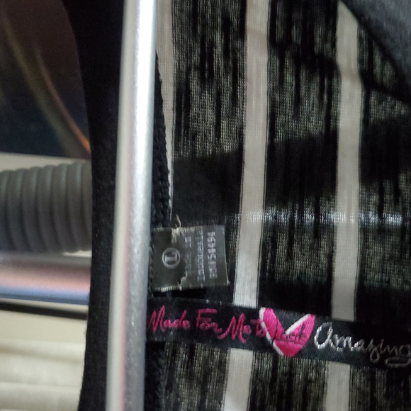 MADE FOR ME TOP - Picture 2 of 6